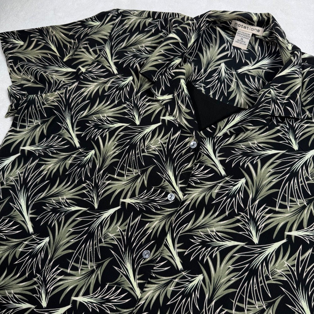 Notations Women XL Tropical Palm Leaf Print Button Short Sleeve Shirt Black